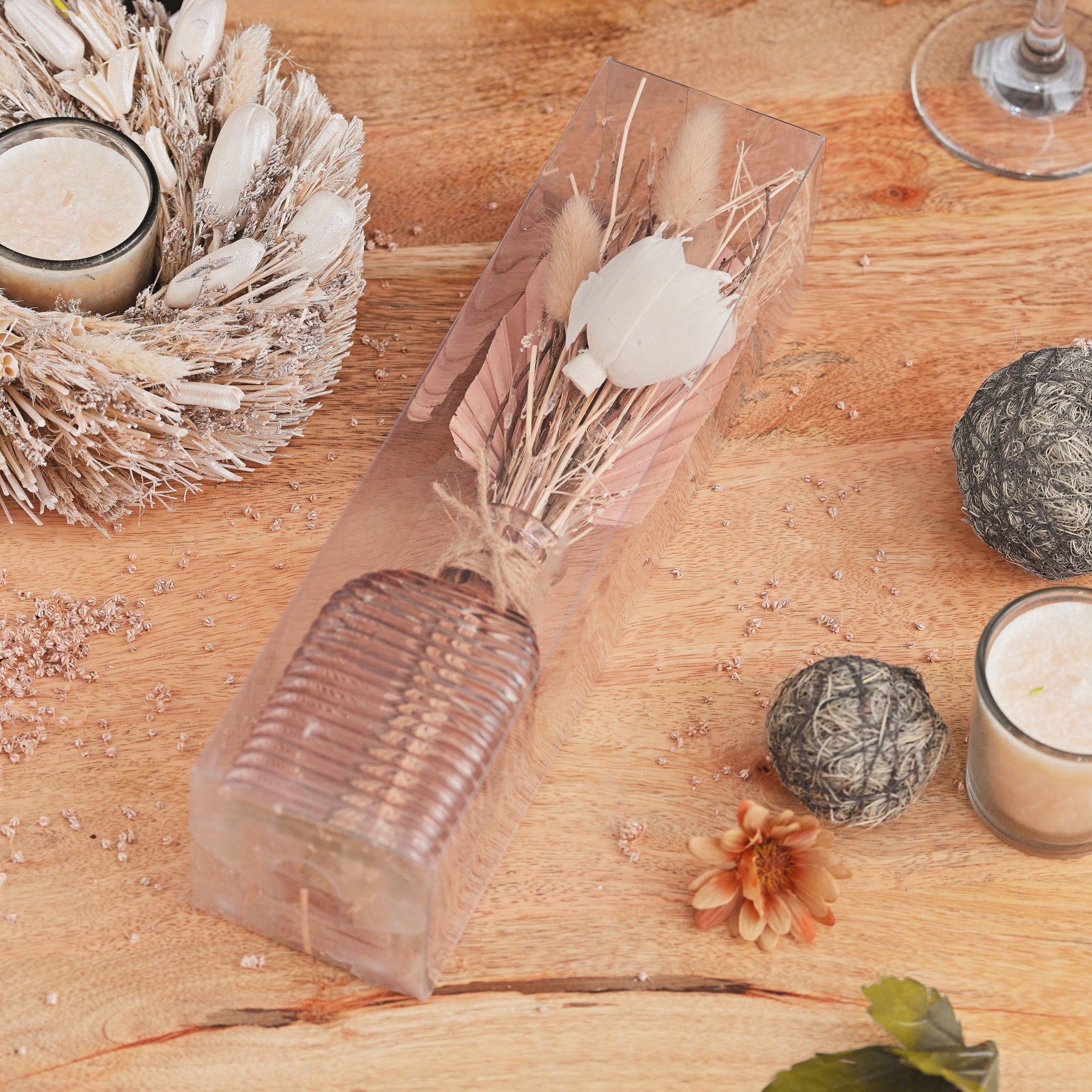 DRIED SCENTED FLOWERS IN GLASS BOTTLE