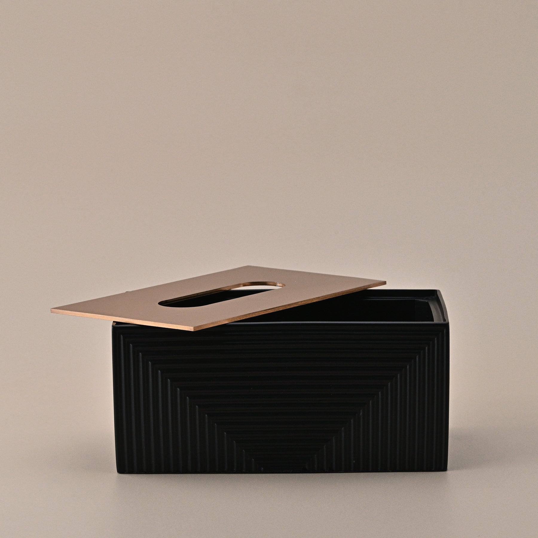 GEOMATIC BLACK TISSUE BOX