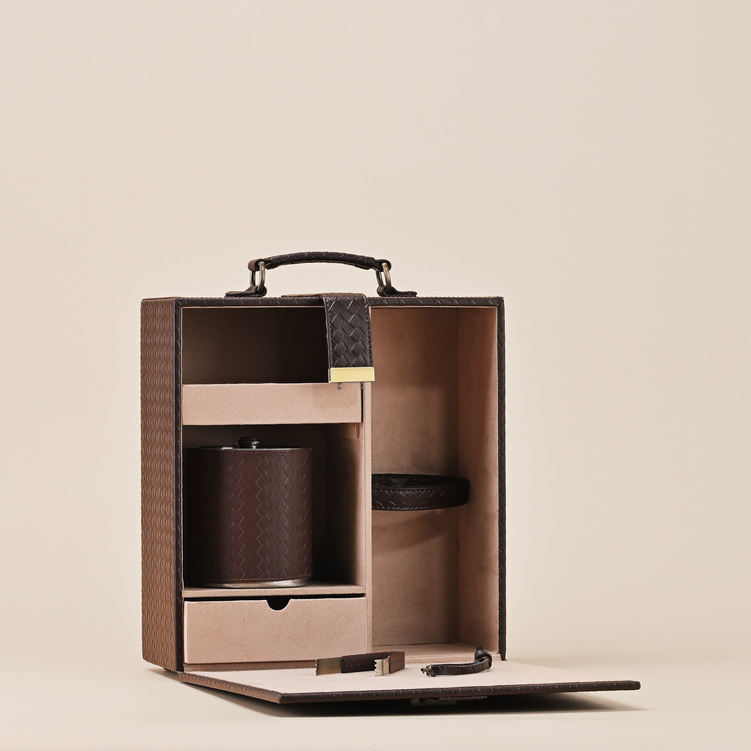 BROWN LEATHER BAR KIT