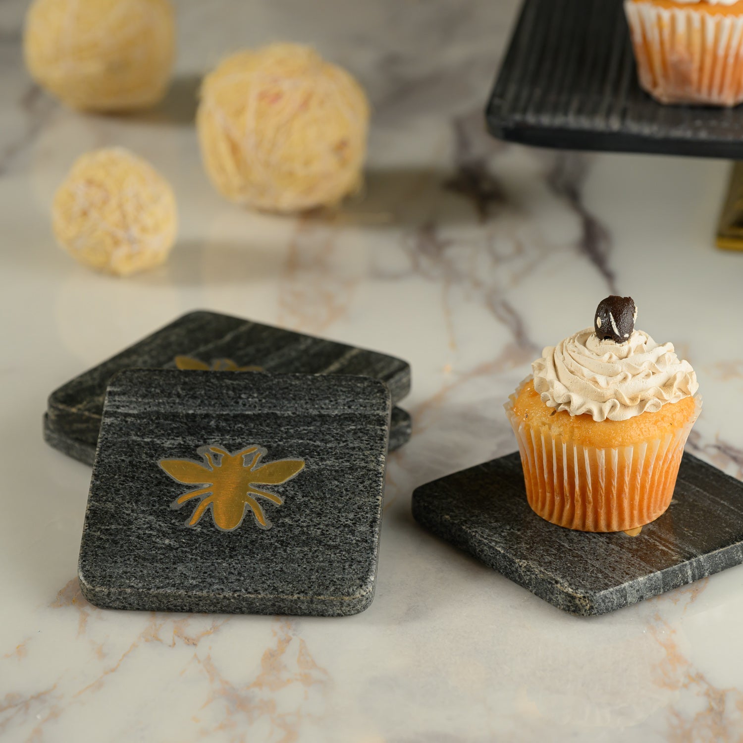 BLACK MARBLE BEE COSTER SINGLE PIECE