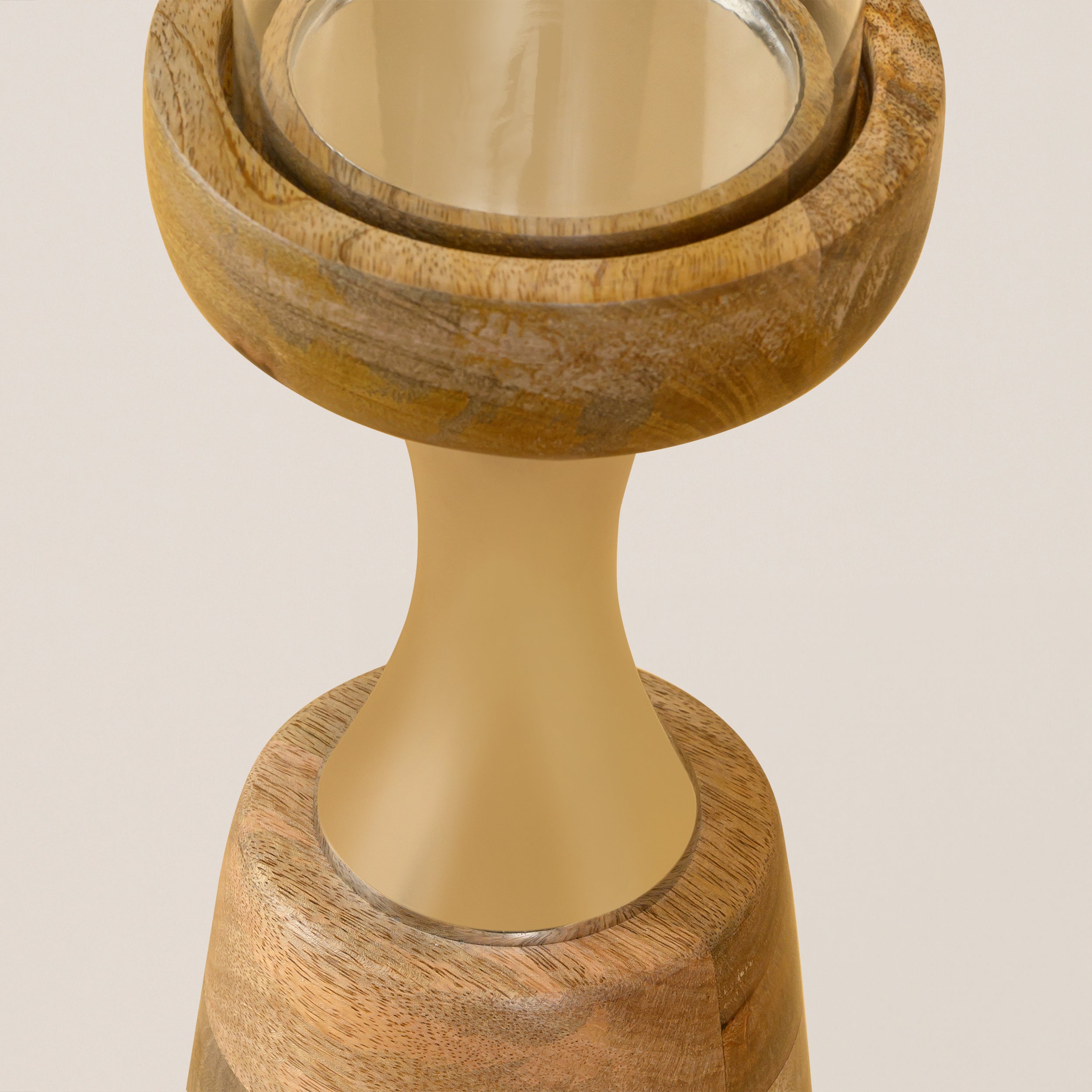 METAL NECK TROFFY CANDLE HOLDER SMALL