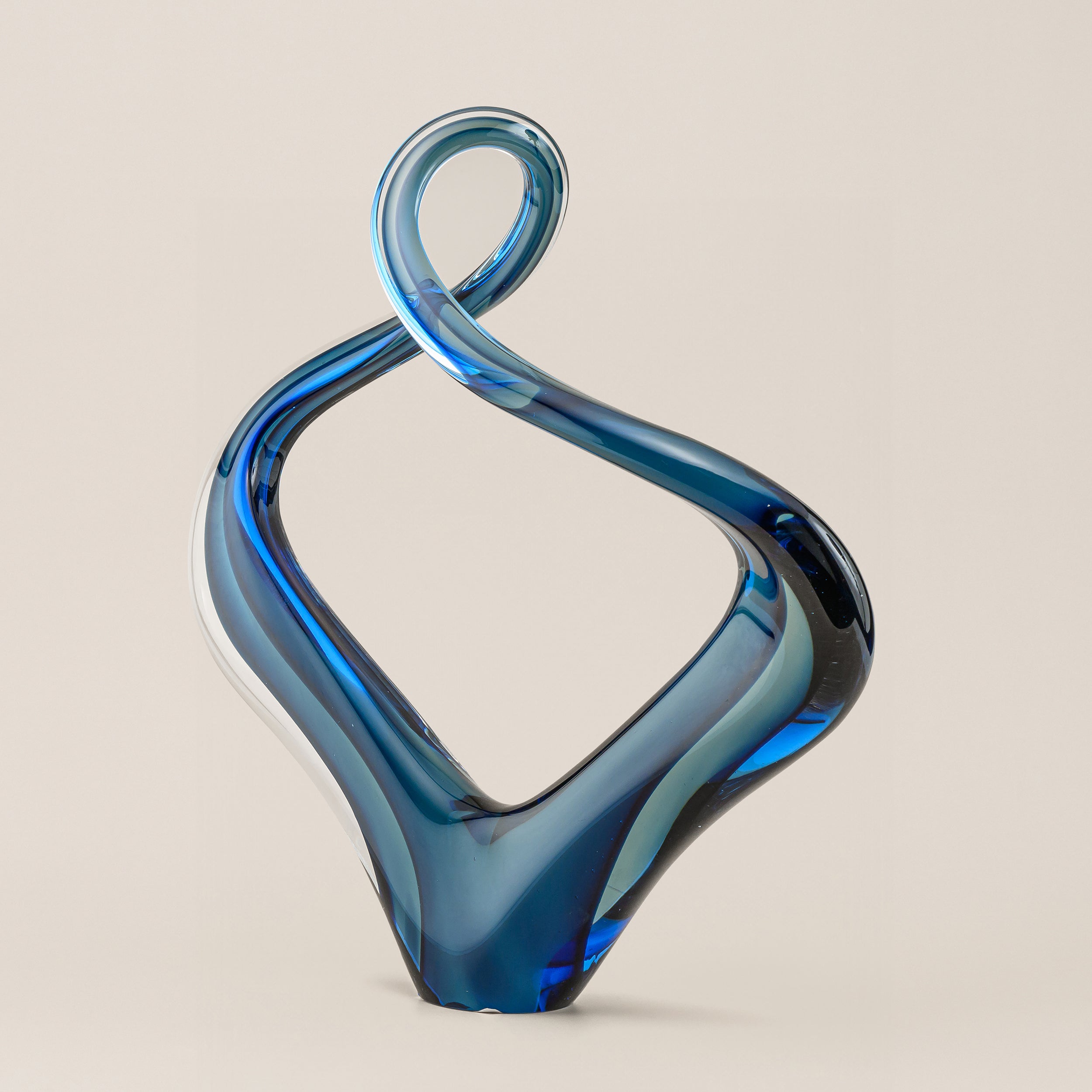 GLASS SCLUPTURE TABLE DECOR