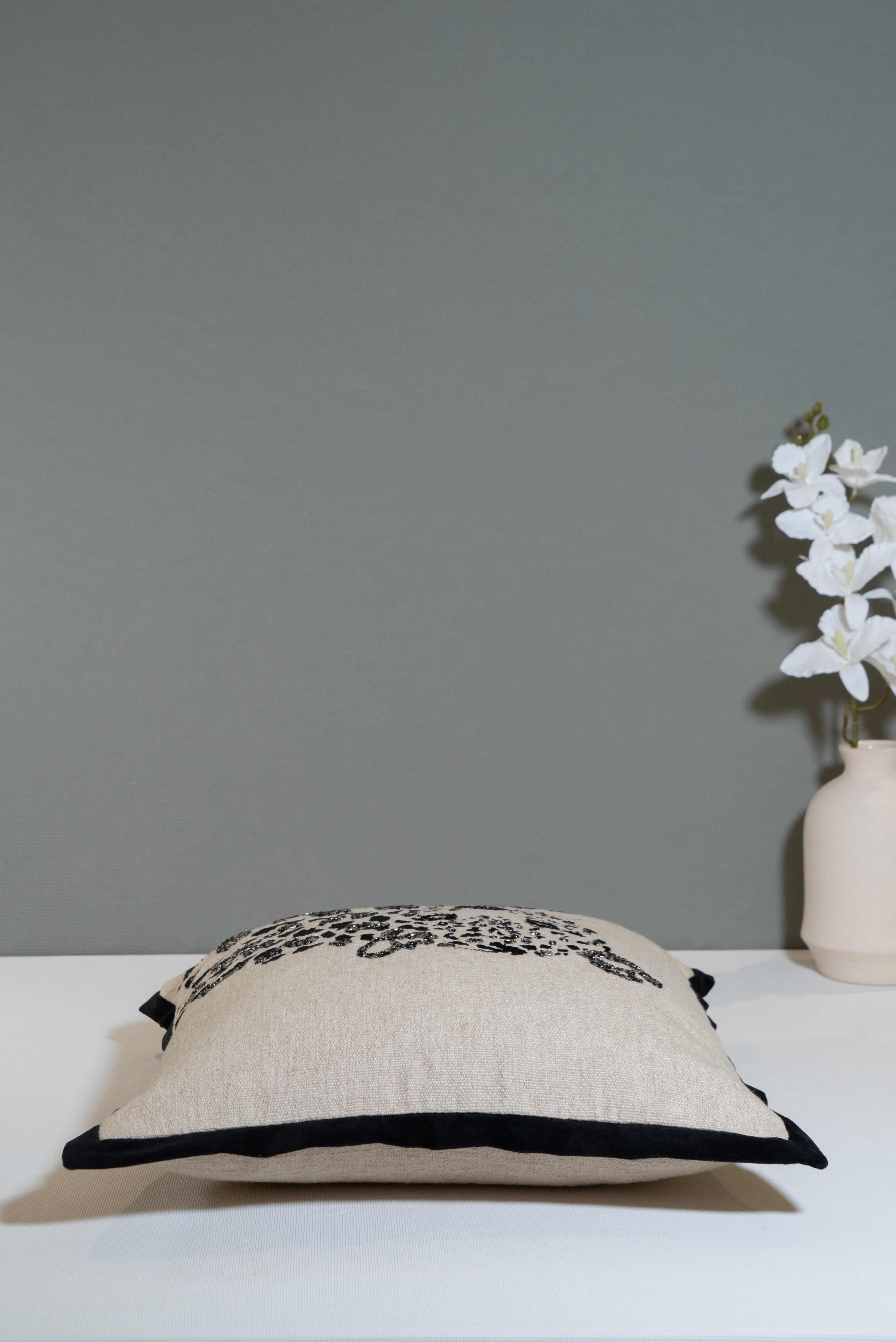 Majestic Panther Handcrafted Cushion Cover – Bold & Elegant Design