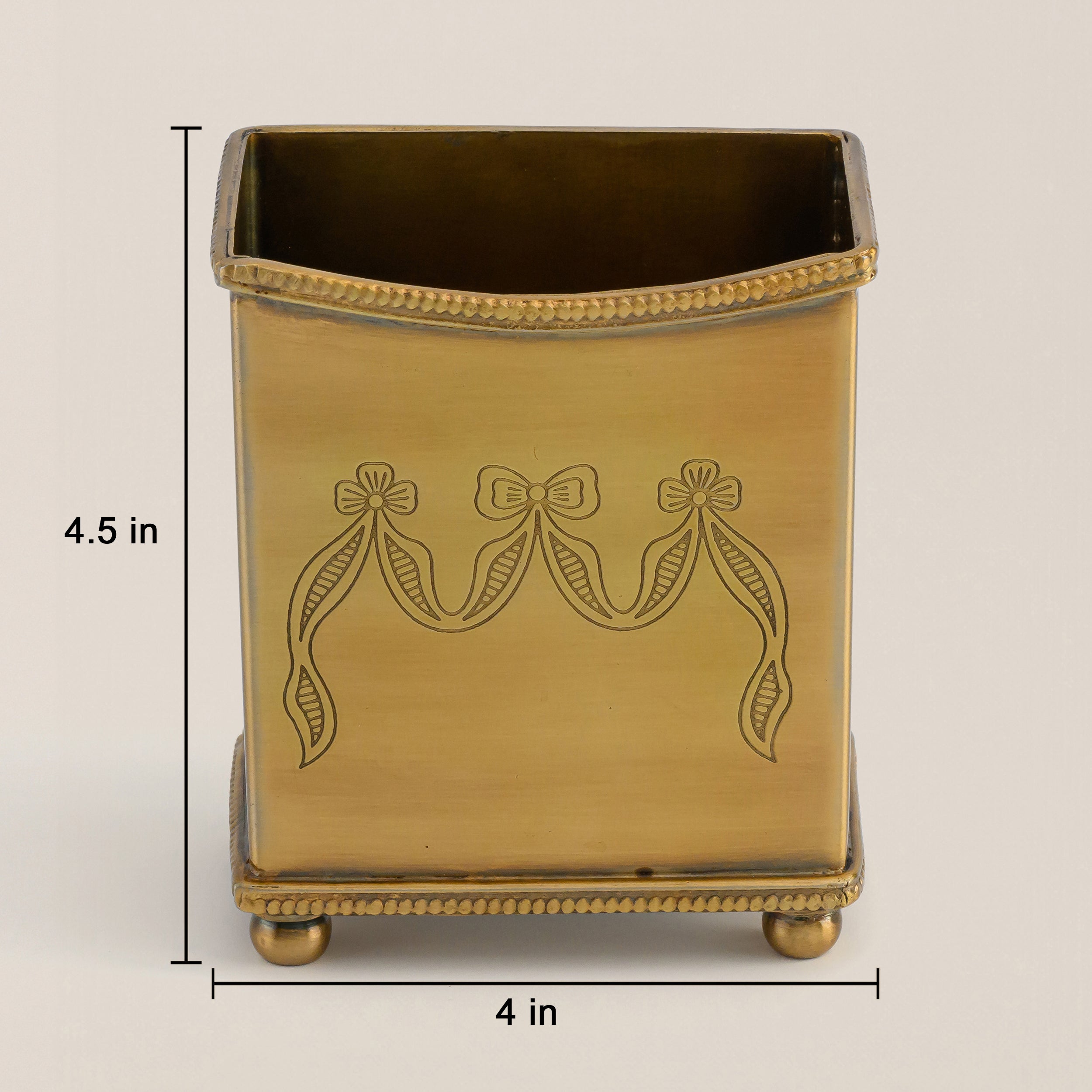 Gilded Garland Brass Napkin Keeper – Luxury Table Decor