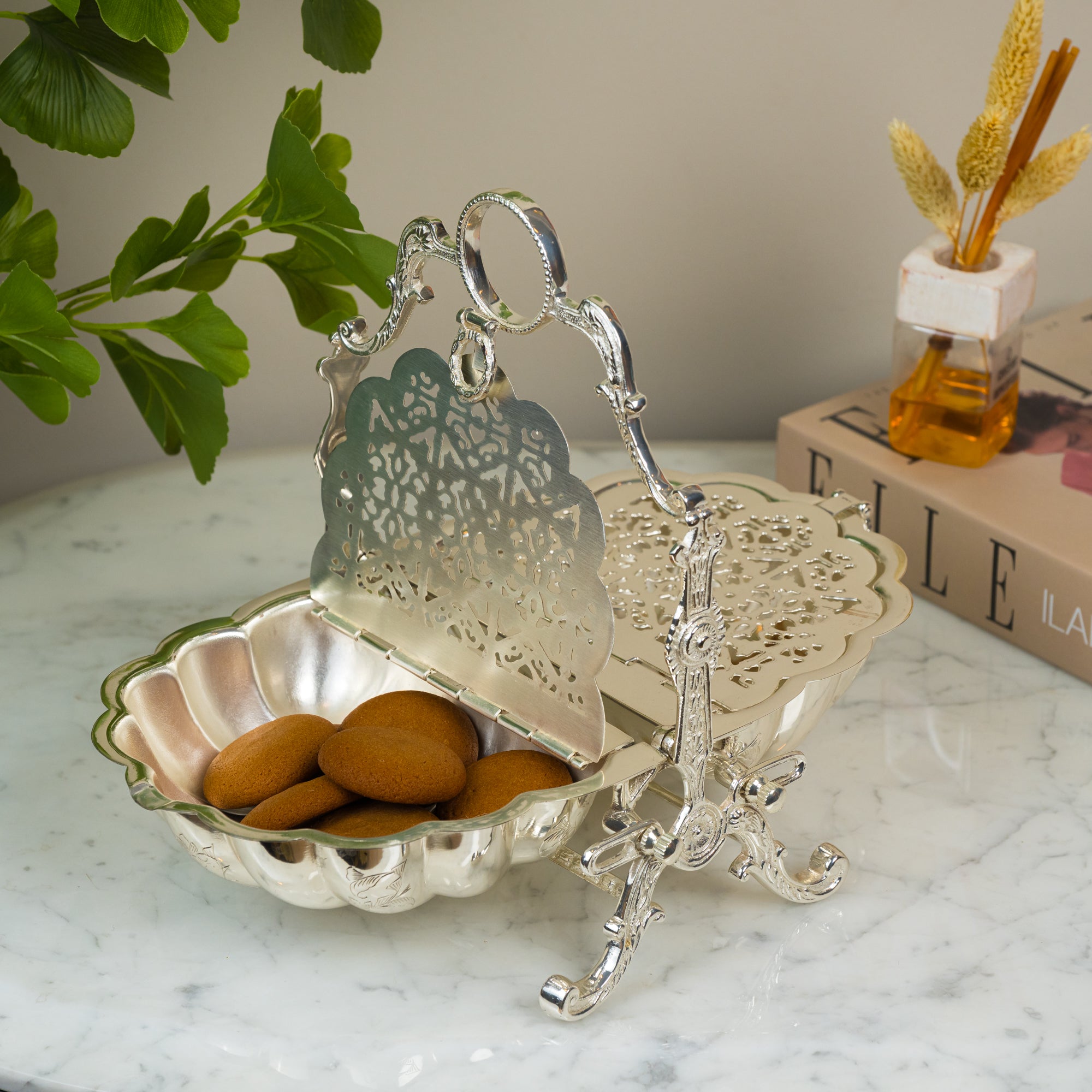 Kasa Holzer Gilded Waves Silver Serving Stand Small
