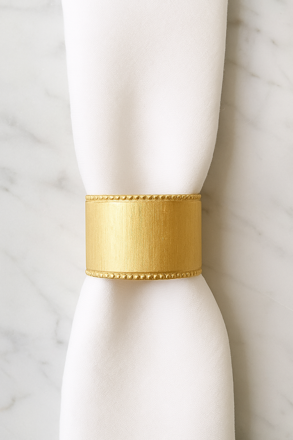 Classic Gold Napkin Ring – Elegant Table Décor | Kasa by Holzer