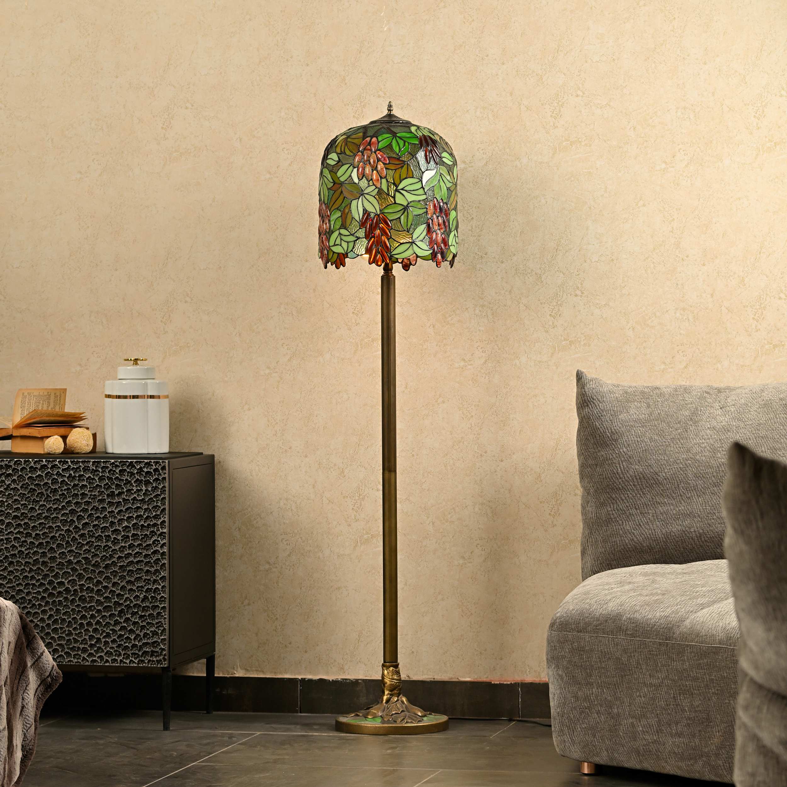 FLOOR LAMP