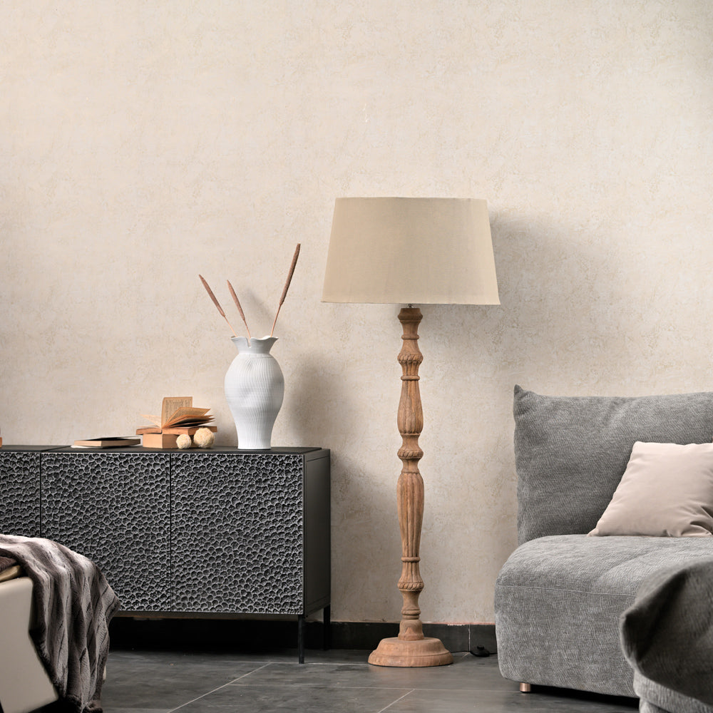 NATURAL WOODEN CLASSIS FLOOR LAMP