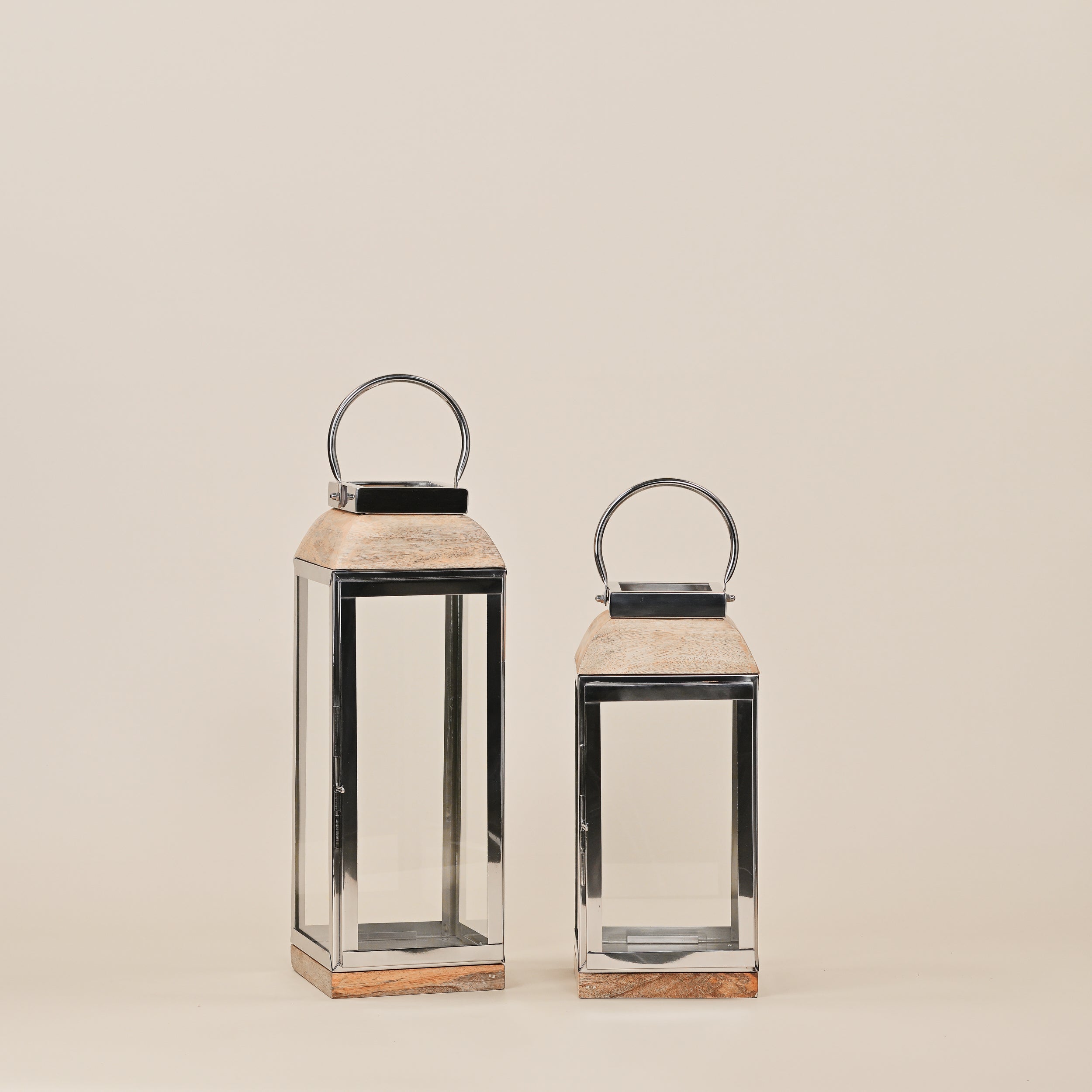 STAINLESS STEEL LANTERN WITH WOODEN BASE SMALL