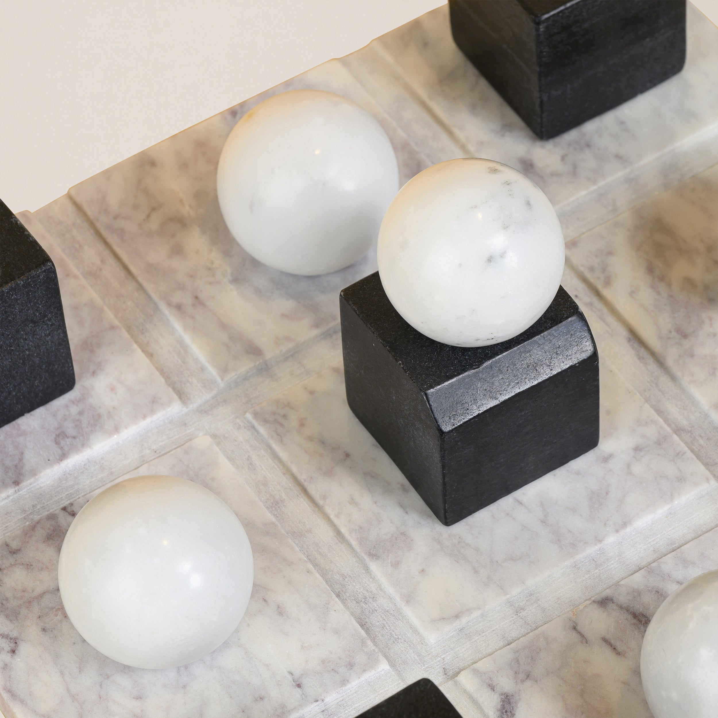 TIC TAC TOE WITH MARBLE BALLS