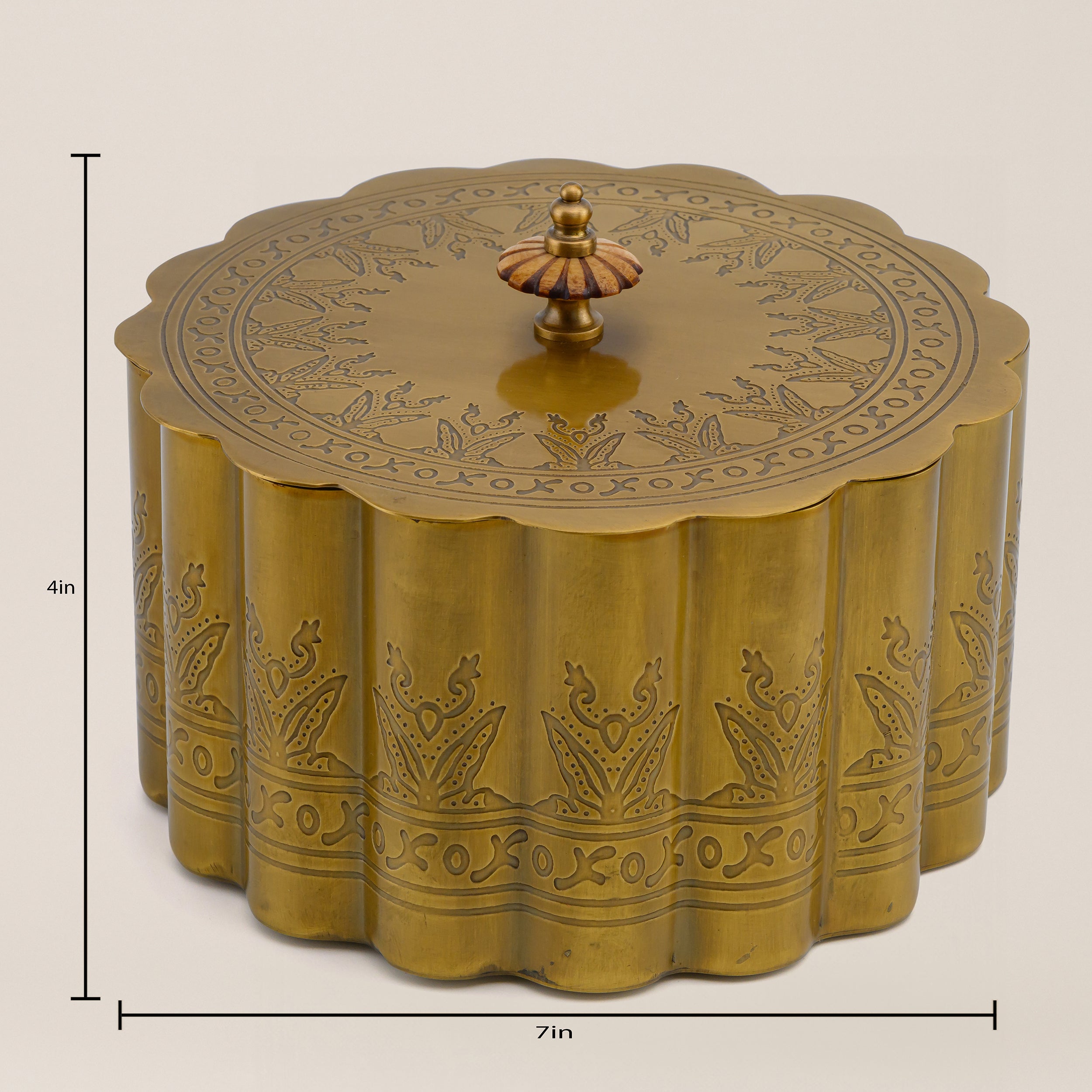 Regal Brass Scallop Edged Trinket Holder With Carved Lid