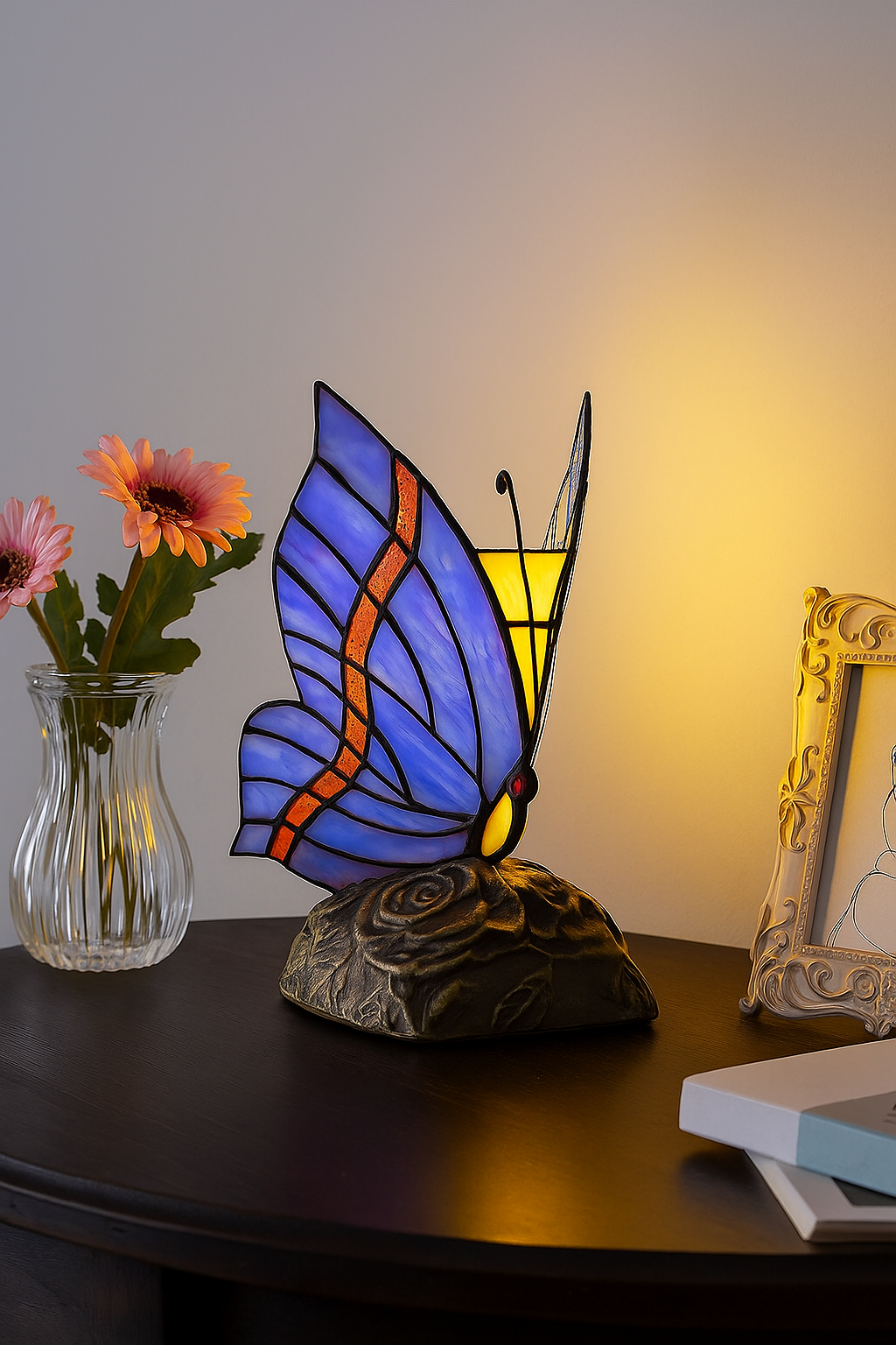 STAINDED GLASS BUTTERFLY NOVELTY LAMP